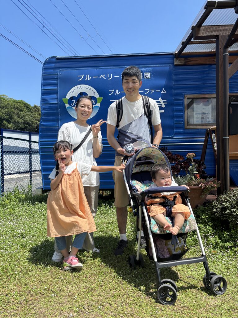 ブルーベリー狩り・ブルーベリーファームみさき・大阪・岬町・ベビーカーでブルーベリー狩り