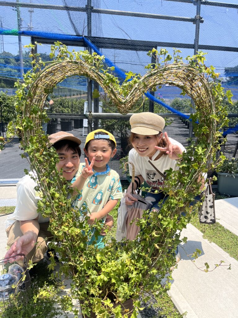ブルーベリー狩り・ブルーベリーファームみさき・大阪・岬町・家族でハートとピース