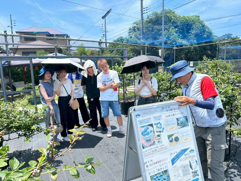 ブルーベリー狩り・ブルーベリーファームみさき・大阪・岬町・パネルで説明