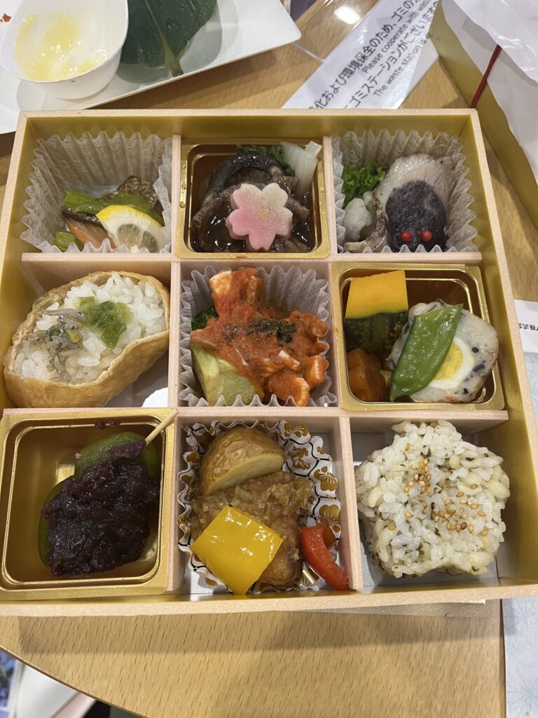 ブルーベリーコンフィチュールが万博弁当に！万博弁当を購入