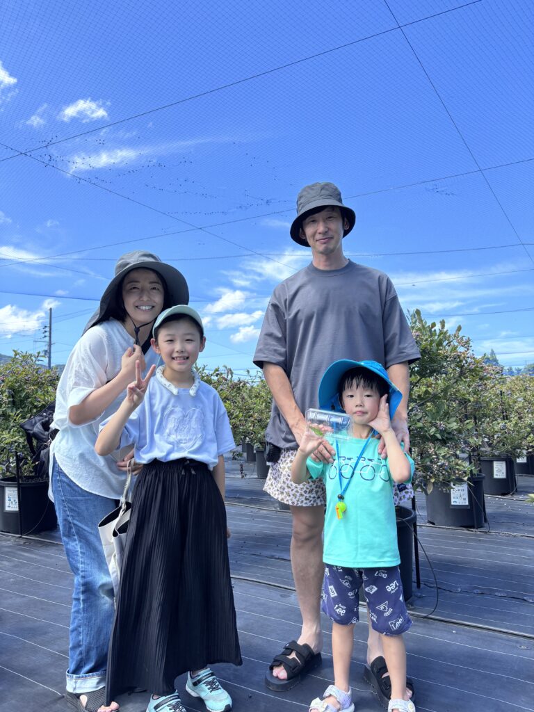 関西で子どもが喜ぶ体験型ブルーベリー狩り