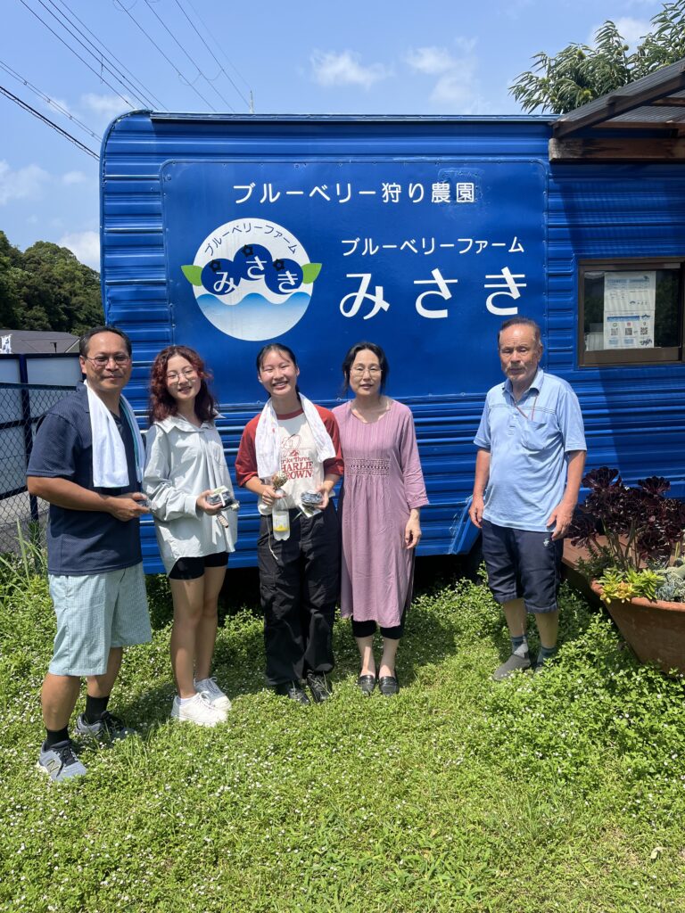 ブルーベリーファームみさきで援農ボランティア