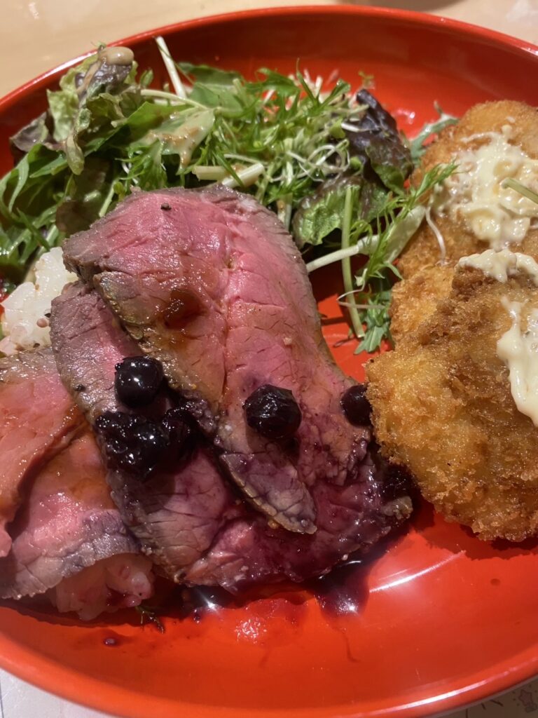 ブルーベリーファームみさきのブルーベリーコンフィチュールを肉料理のソースに
